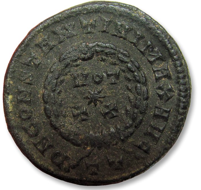 Romarriket. Constantine I (AD 306-337). Follis Ticinum (Pavia) mint, 3rd officina circa 320 A.D. - mintmark TT - Very rare busttype with radiate