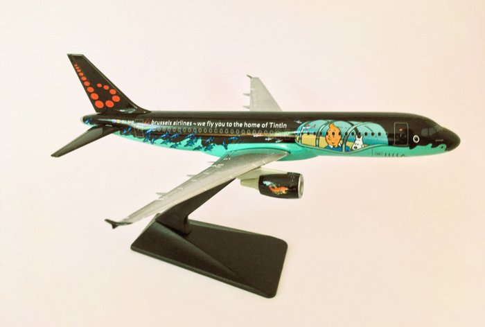 Moulinsart - Tintin Airbus A320 - Brussels Airlines  - Tintin Rackham Scale 1:200 Reklame figur - Metalplade/plast - 2016