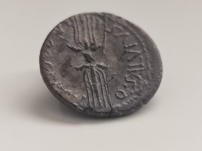 Romerska republiken Octavianus Denarius Q Salvidienus Salvius Rufus 40 BC