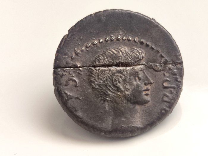 Romerska republiken Octavianus Denarius Q Salvidienus Salvius Rufus 40 BC