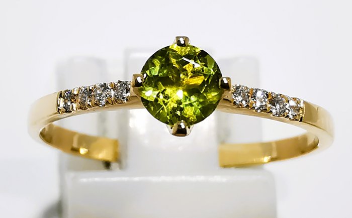 Ingen mindstepris - Ring - 14 karat Gulguld Peridot