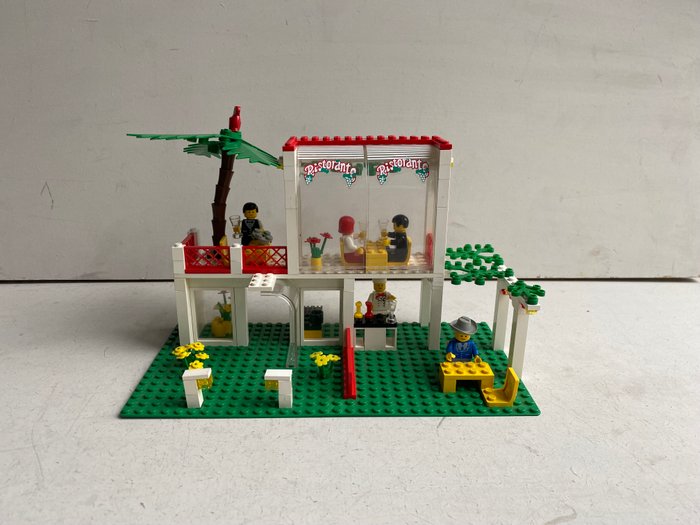 Lego - Classic Town - 6376 - Breezeway Café - 1980-1990