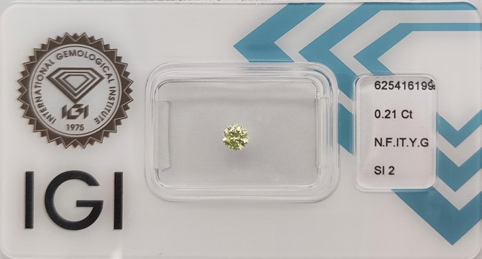 Ingen mindstepris - 1 pcs Diamant  (Naturfarvet)  - 0.21 ct - Rund - Fancy intense Gullig Grøn - SI2 - International Gemological Institute (IGI)