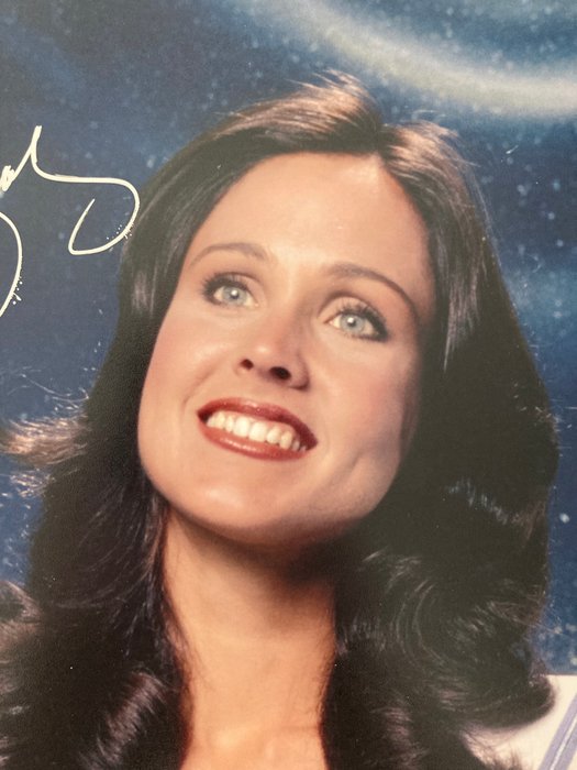 Buck Rogers - Erin Gray - Autograph  Inscription - 20x25 cm Photo with Beckett COA