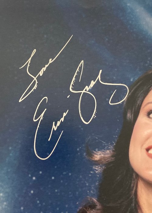 Buck Rogers - Erin Gray - Autograph  Inscription - 20x25 cm Photo with Beckett COA