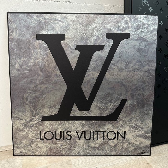 Daluxe Art - 1999 • LV Marble Artwork