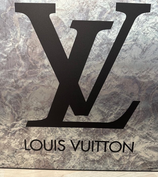 Daluxe Art - 1999 • LV Marble Artwork