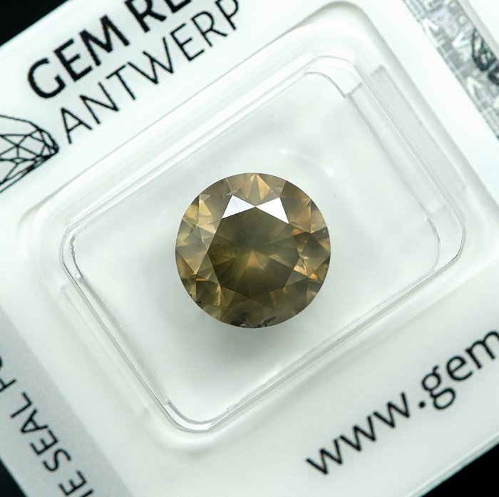 Ingen mindstepris - 1 pcs Diamant  (Naturfarvet)  - 4.11 ct - Fancy deep Grålig, Grønlig Gul - I1 - Gem Report Antwerp (GRA)