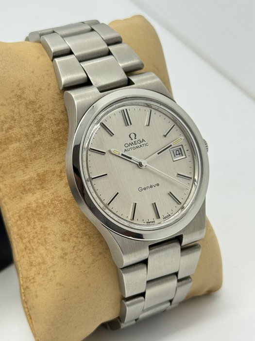 Omega - Geneve Automatic Date - Ingen mindstepris - 166.0173 - Mænd - 1970-1979