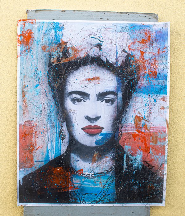 Gongas (XX-XXI) - Vandalized Frida Kahlo