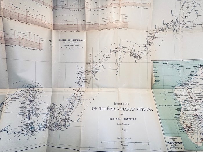 Signed; ‎Guillaume Grandidier - Voyage dans le sud-ouest de Madagascar, conférence faite à la Société de géographie [Reliure - 1900