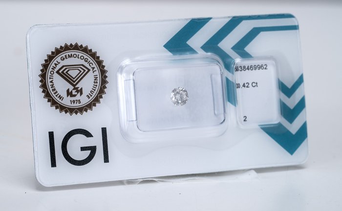 Ingen mindstepris - 1 pcs Diamant  (Natur)  - 0.42 ct - Rund - I - I2 - International Gemological Institute (IGI) - Meget lysegrå