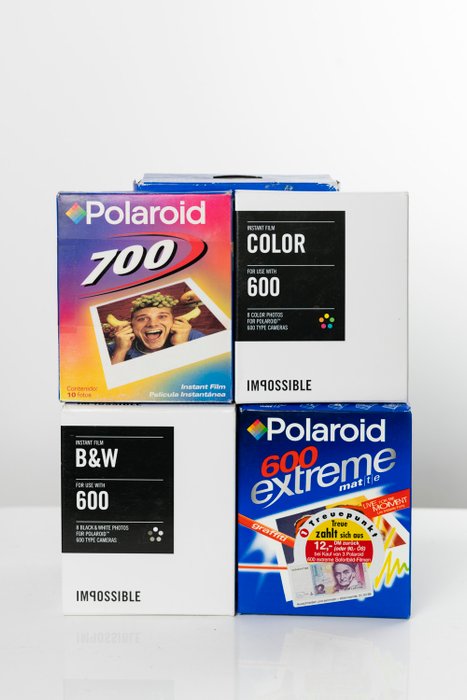 Polaroid film lot (Impossible 600 color + BW, 600 extreme matte, 700) Ubrugt film