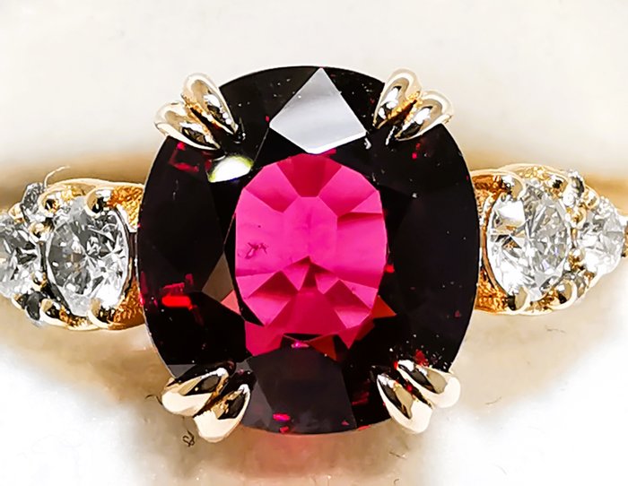 Ring - 18 kraat Rosaguld RHODOLITE Ekstra fin farvekvalitet 361ct ubehandlet -  361ct tw Spinel - Diamant