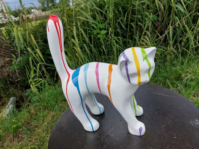 Statue, garden statue cat color white with finish paint color - 46 cm - polyresin