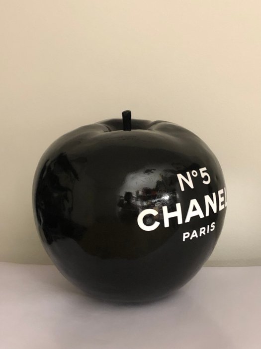 GF Exclusives - Chanel Apple XL