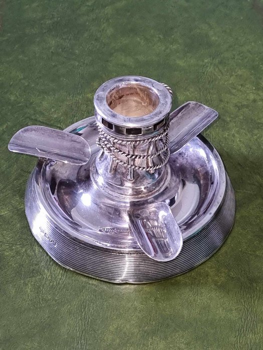 Solid Sterling Silver Ashtray and Candlestick. - Sampson and Mordan - Askebæger - Sampson and Mordan - Sølv