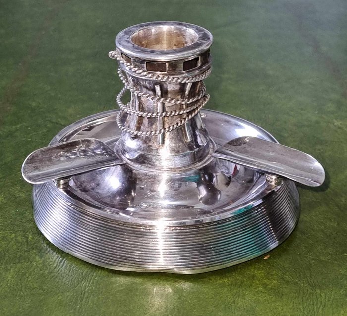 Solid Sterling Silver Ashtray and Candlestick. - Sampson and Mordan - Askebæger - Sampson and Mordan - Sølv