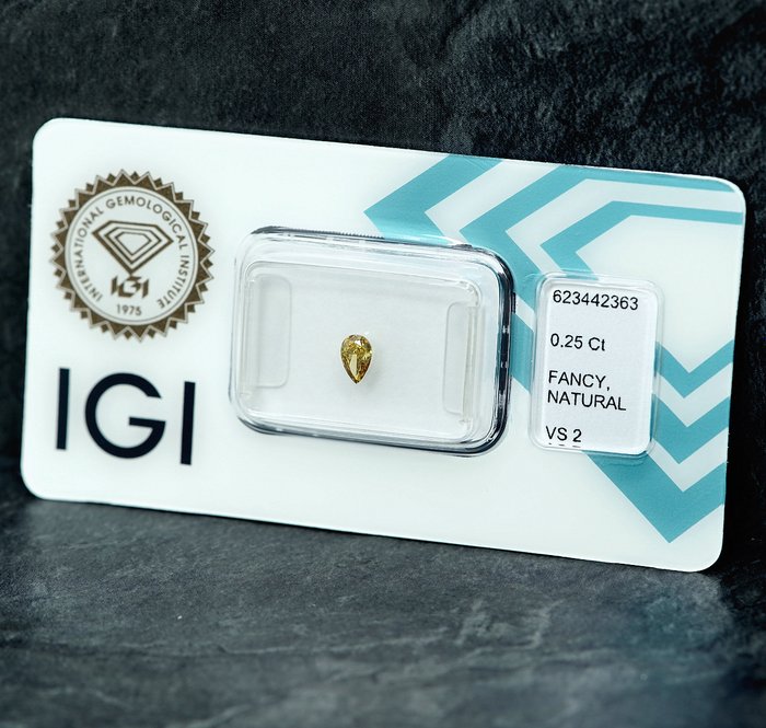 1 pcs Diamant  (Naturfarvet)  - 0.25 ct - Fancy Brunlig Gul - VS2 - International Gemological Institute (IGI)