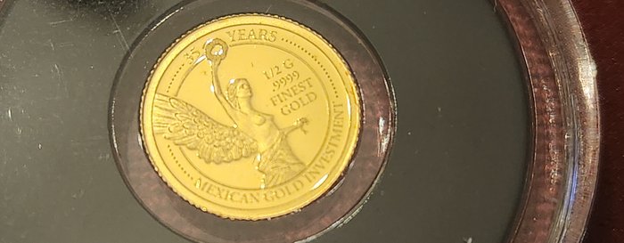 Cook-øerne. 5 Dollars 2016 1/2 gram .9999 Pure Gold. Elizabeth II.  (Ingen mindstepris)