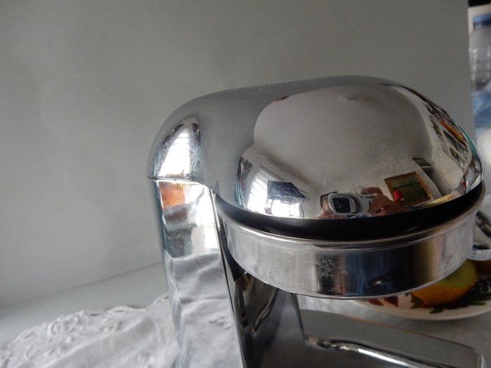 Juicer - Vintage citruspresse "space age", alt i rustfrit stål