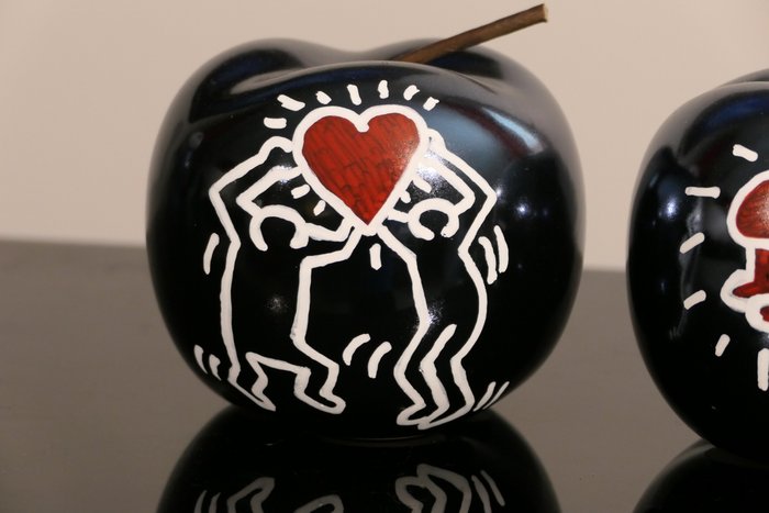 Rich'ART - Lot de 3 pommes en hommage à Keith Haring - L Size - 12,5 cm de diamètre - Peintes à l'acrylique