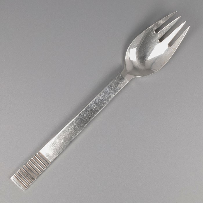 Georg Jensen dinervorken, model Parallel. Ontworpen door Oscar Gundlach Pedersen in 1931 - Gaffel (6) - .925 sølv