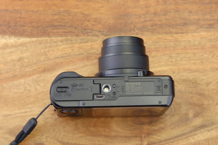 Sony DSC-HX20V, 18,2MP, 20x optische zoom, GPS Digitalkamera