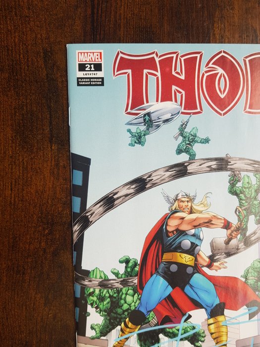 Thor #21 Key Issue :  - 1st Full App God of Hammers - Signed by creator Donny Cates and cover artist Crees Lee - With COA - 1 Signed comic/2022