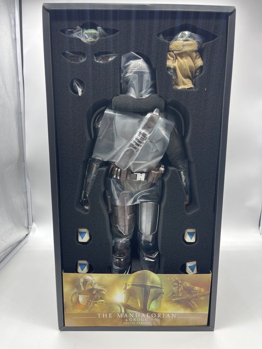 Hot Toys- The Mandalorian  GruGru Deluxe Set 1/4. #QS017, "New"