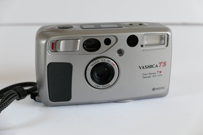 Yashica T5 with Eagle Eye Carl Zeiss Tessar 3,5/35mm T* | Analogt kompaktkamera