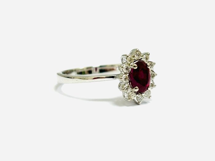 Ring - 18 kraat Hvidguld -  180ct tw Rubin - Diamant - Fremstillet i Italien