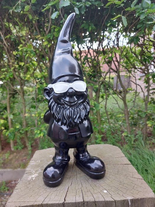 Statue, funny gnome with sunglasses - 41 cm - polyresin