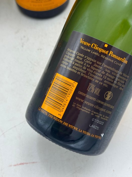 Veuve Clicquot, Veuve Clicquot Ponsardin - Champagne Brut - 3 Flasker (0,75 L)