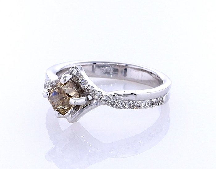 Ring - 14 karat Hvidguld -  0.79ct. tw. Diamant (Naturfarvet) - Diamant