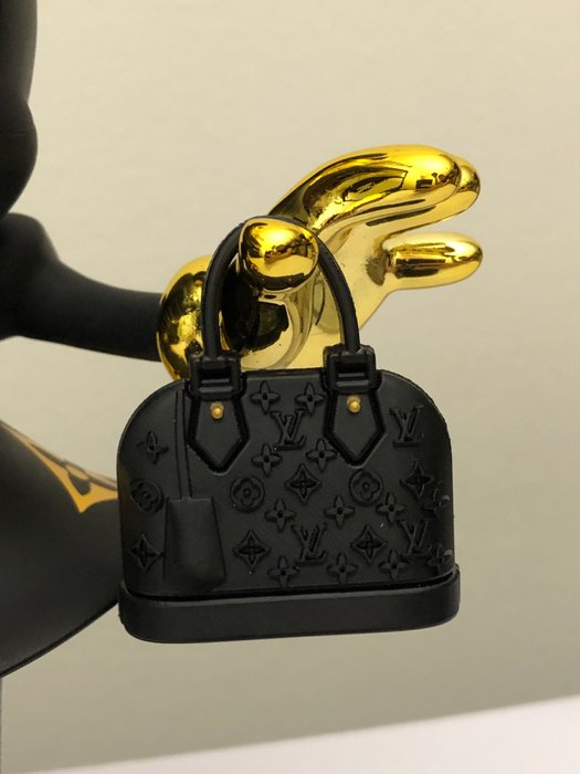 GF Exclusives - Louis Vuitton x Minnie Mouse Sculpture