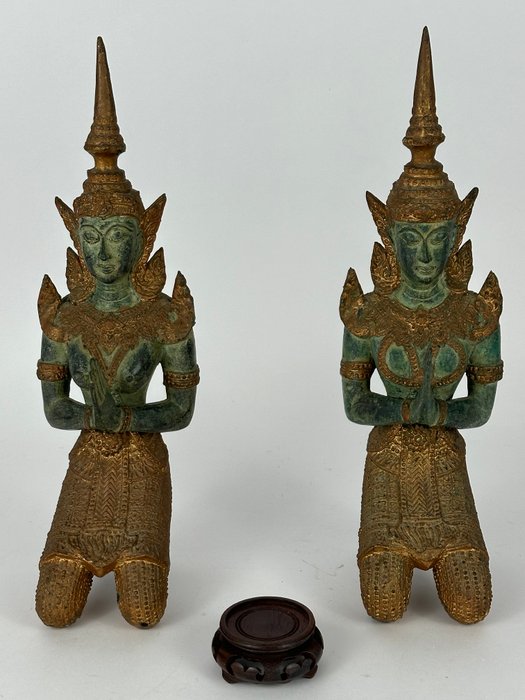 Pair of Temple Guards - Statue - Teppanom - Thailand  (Ingen mindstepris)