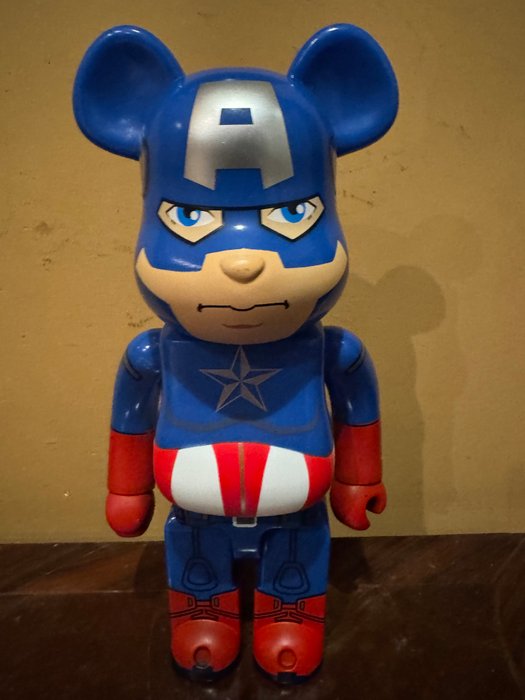 Bearbrick 400% Medicom Toy “Captain America” - Figur - PVC