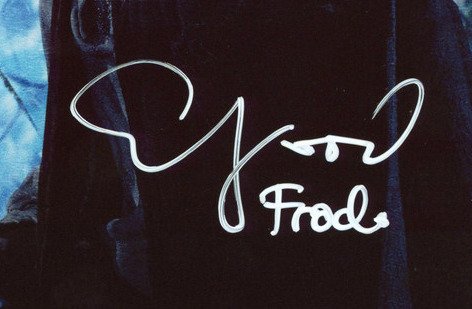 The Lord of The Rings - Elijah Wood "Frodo" - Signed 28x35 cm Photo with Beckett COA