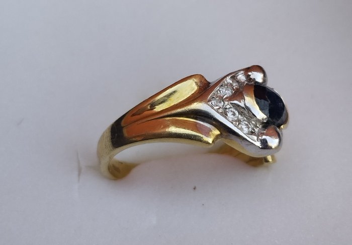 Ingen mindstepris - Ring - 18 kraat Gulguld, Platin Safir - Diamant