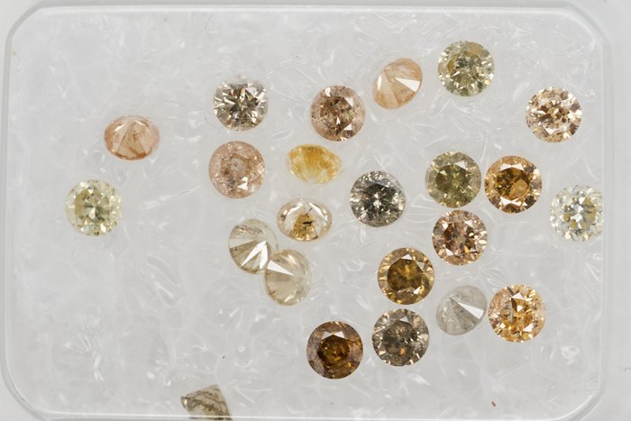 Ingen mindstepris - 23 pcs Diamant  (Naturfarvet)  - 095 ct - Rund Blandede farver - I3 SI1 - Gem Report Antwerp (GRA)