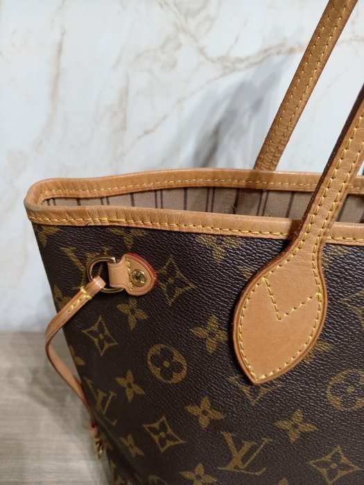 Louis Vuitton - Neverfull PM - Skuldertaske