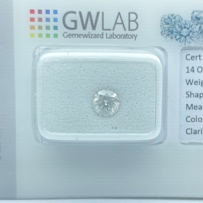 Ingen mindstepris - 1 pcs Diamant  (Natur)  - 0.56 ct - Rund - G - I1 - Gemewizard Gemological Laboratory (GWLab)