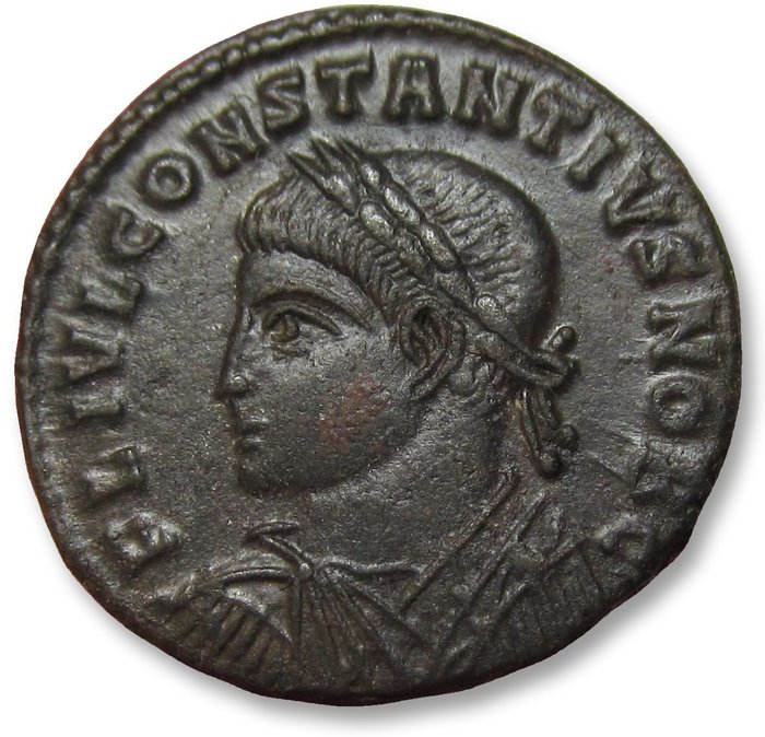 Romarriket. Constantius II as Caesar. Follis Arelate (Arles) mint circa 325-326 A.D. - mintmark QA(crescent)RL - rare mintmark!