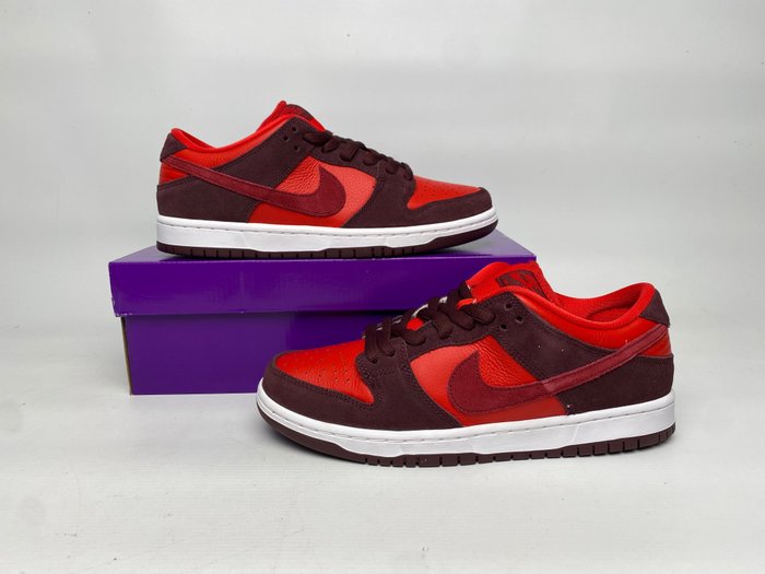 Nike SB - Dunk Low - Sneakers - Størelse: EU 42 - Nyt med labels