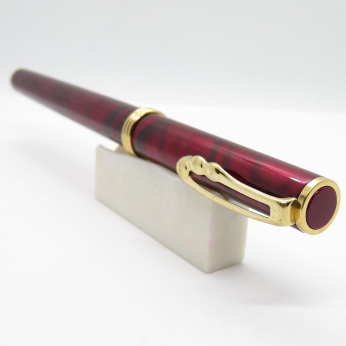 Platinum - BelAge (red and black marble) - 14K gold nib (F) - Fyldepen