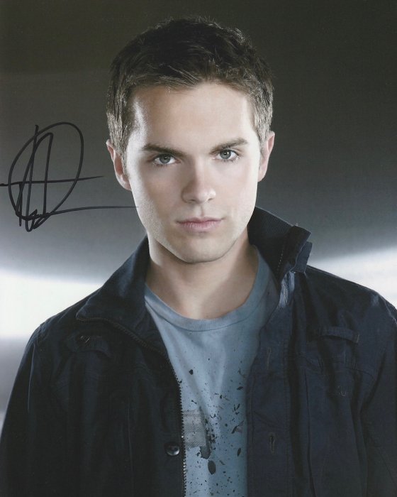 Terminator - Signed by Thomas Dekker (John Connor)