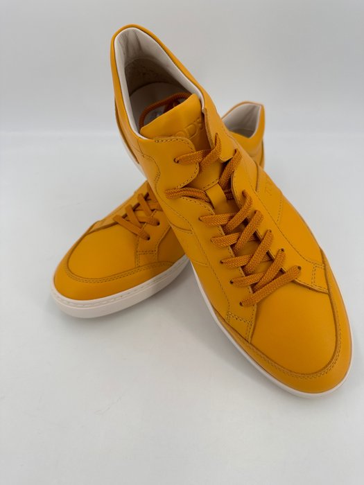 Tod's - Sneakers - Størelse: UK 75