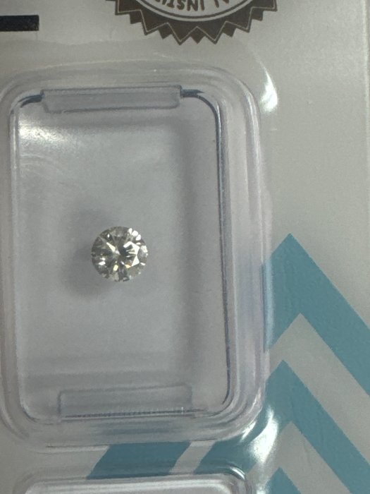 Ingen mindstepris - 1 pcs Diamant  (Natur)  - 028 ct - Rund - I - I1 - International Gemological Institute (IGI)