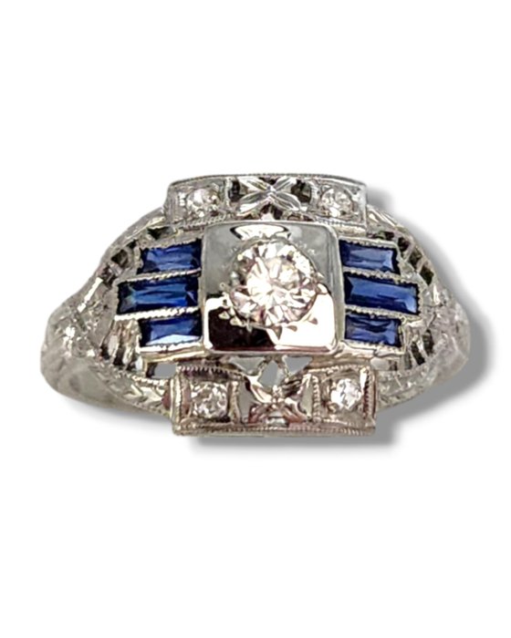 Ring - 18 kraat Hvidguld, Smuk Art Deco 18K hvidguld, diamanter og safirring Diamant (Natur)  - Safir